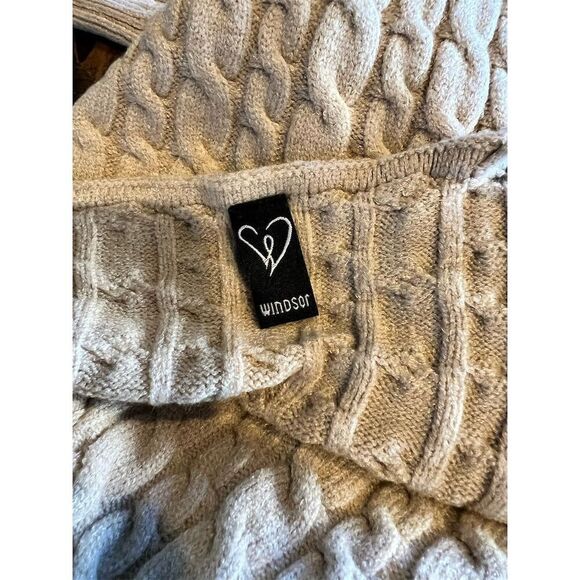 Windsor Women's Ivory Asymmetric Cropped Cable-Knit Sweater S - Picture 2 of 4